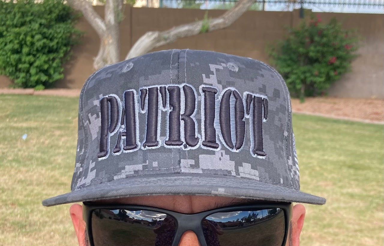 PATRIOT NIGHT CAMO FLAT BILL SOLID BACK SNAPBACK